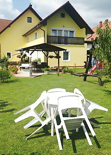 Zsuzsi Vendeghaz Zalaegerszeg