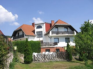 Voroskut C Apartman Csopak szállás