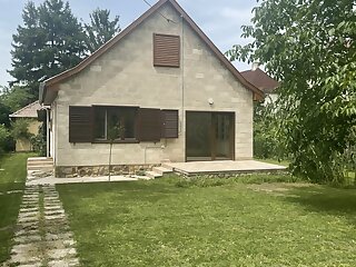 Dono Apartman Haz Gardony szállás