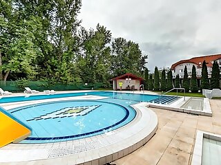 Eszti Wellness Apartman Hajduszoboszlo szállás