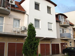 Balcony Kolcsey Apartman Hajduszoboszlo szállás
