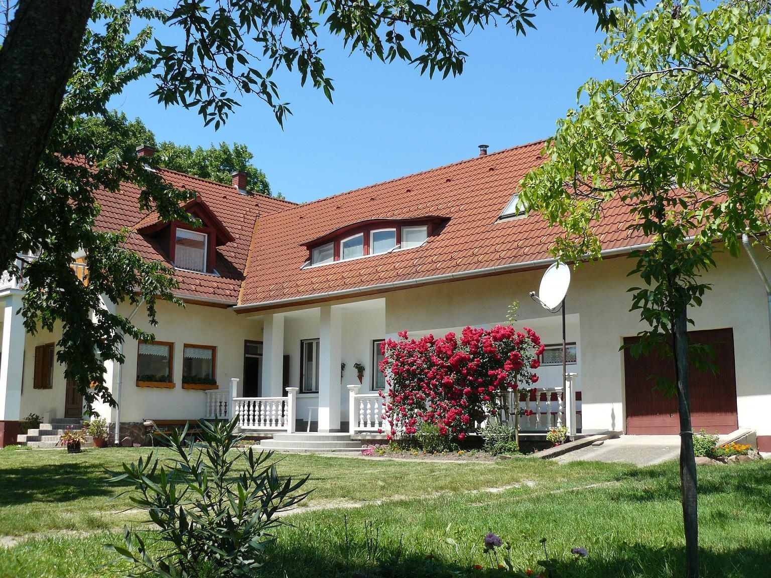 Szucs Apartman Alsoors