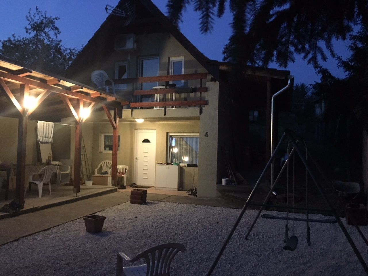 Pusztaszeri Apartmanhaz Alsoors