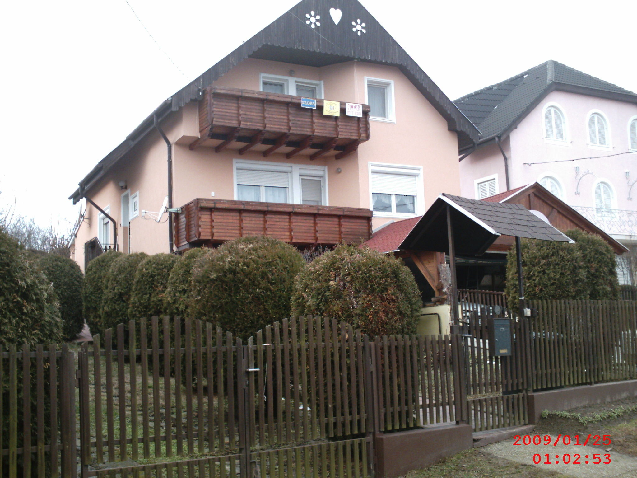 Petra Apartman Alsopahok