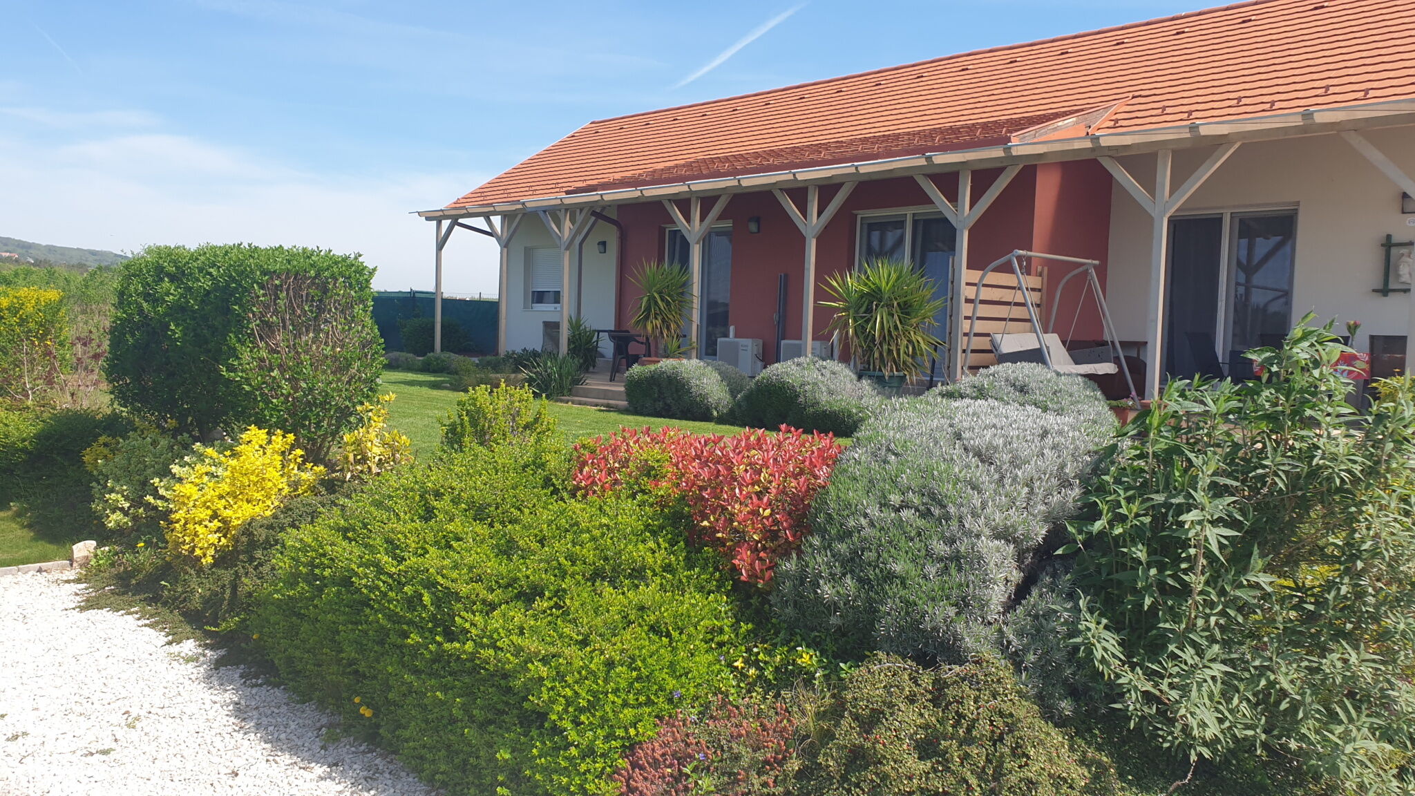 Buzavirag Apartmanhaz Balatonakali