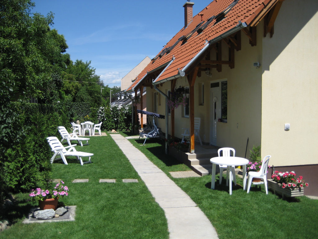 Lala Apartmanok Balatonboglar