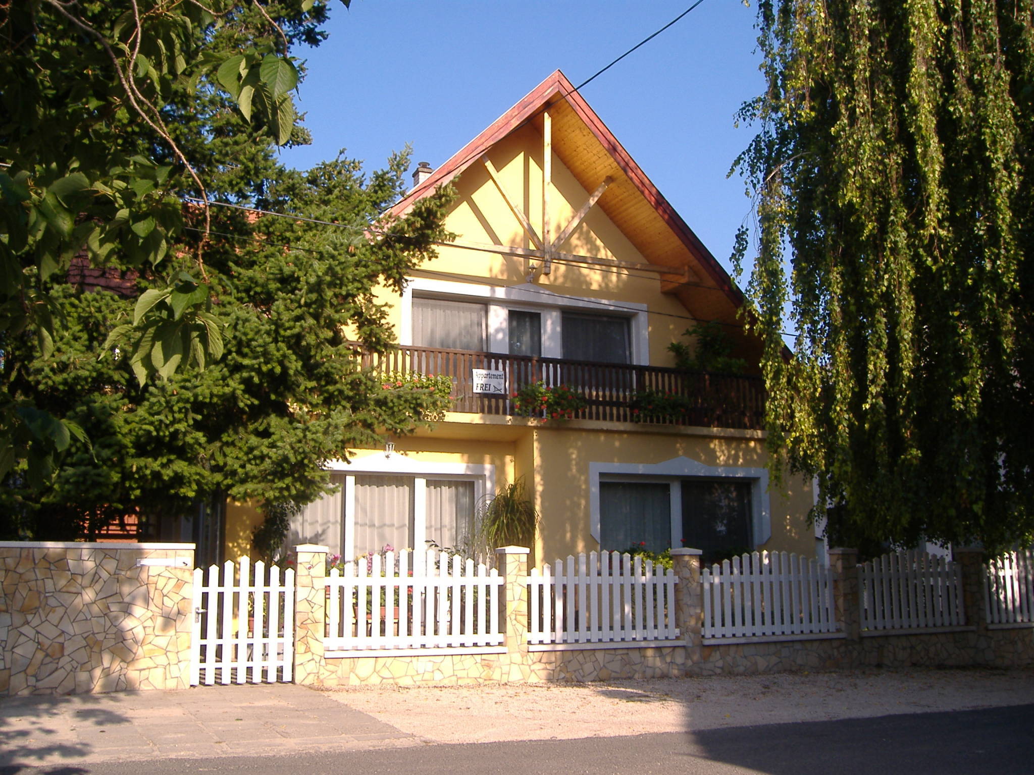 Muszti Apartman Balatonboglar