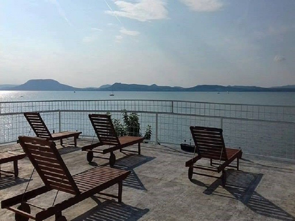 Vizparti Apartman Balatonboglar