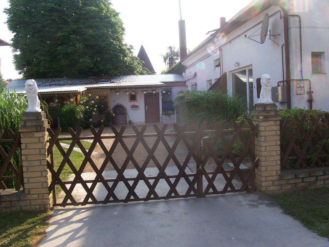 Kiti Apartman Balatonboglar