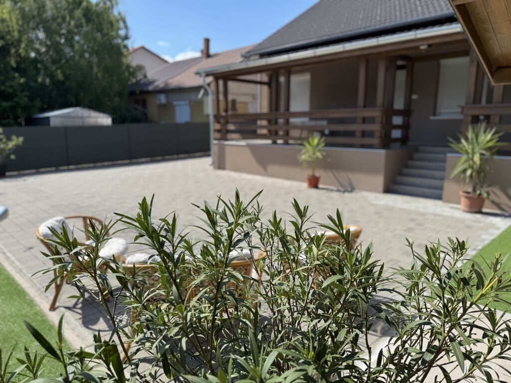 Potecz Apartmanhaz Balatonfenyves