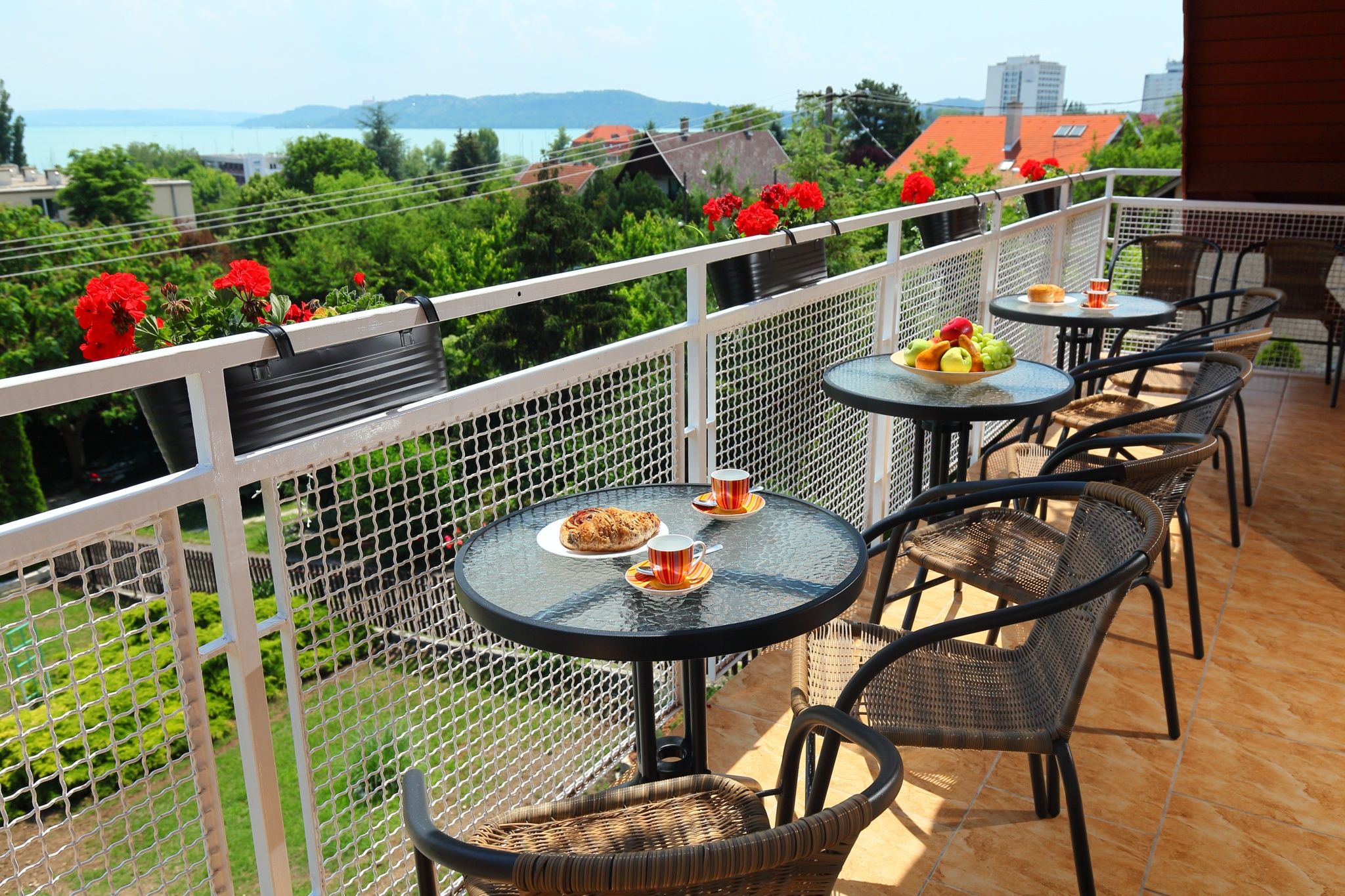 Balkon Apartmanhaz Balatonfured