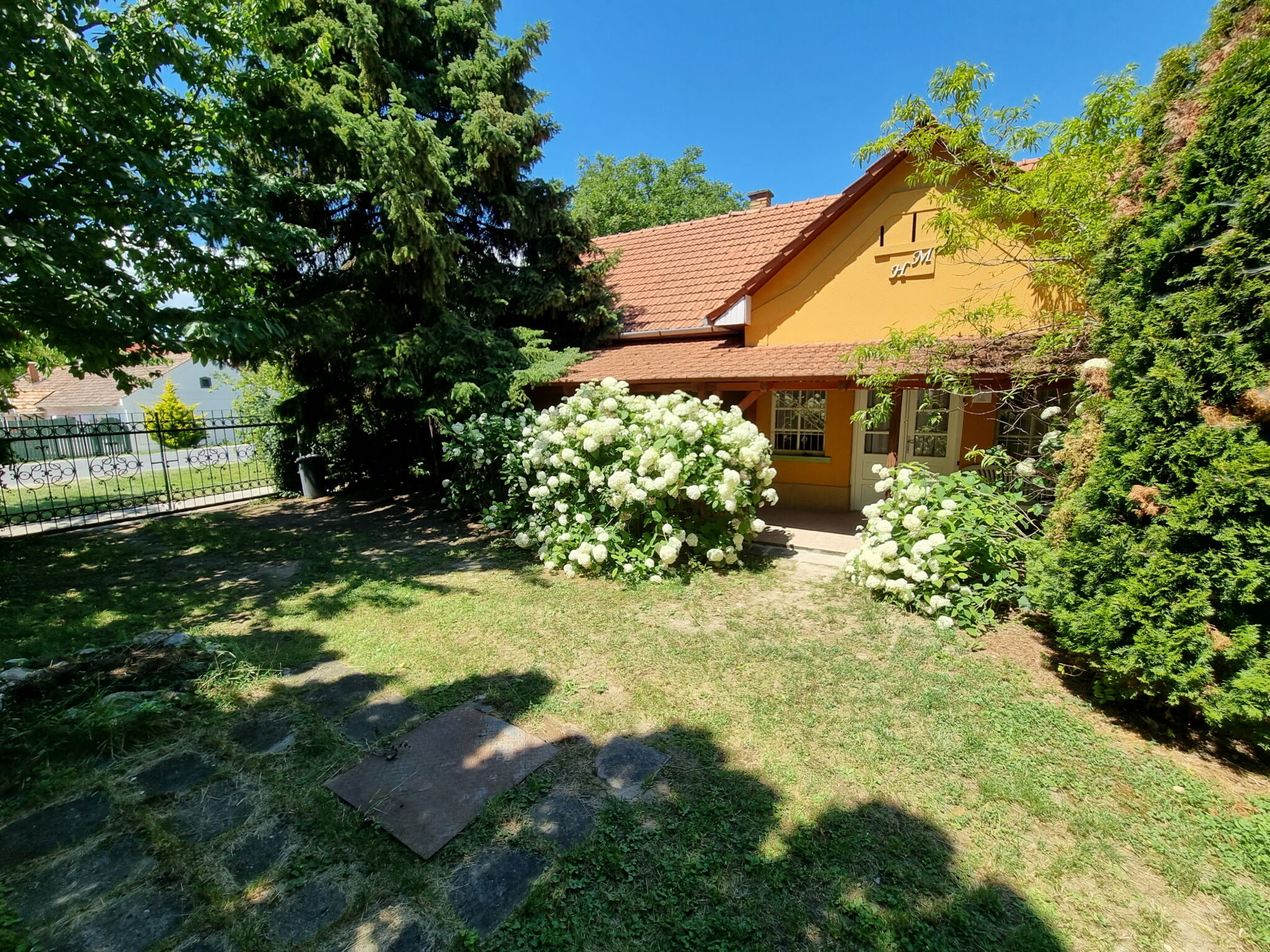 Hortenzia Apartmanhaz Balatonkenese
