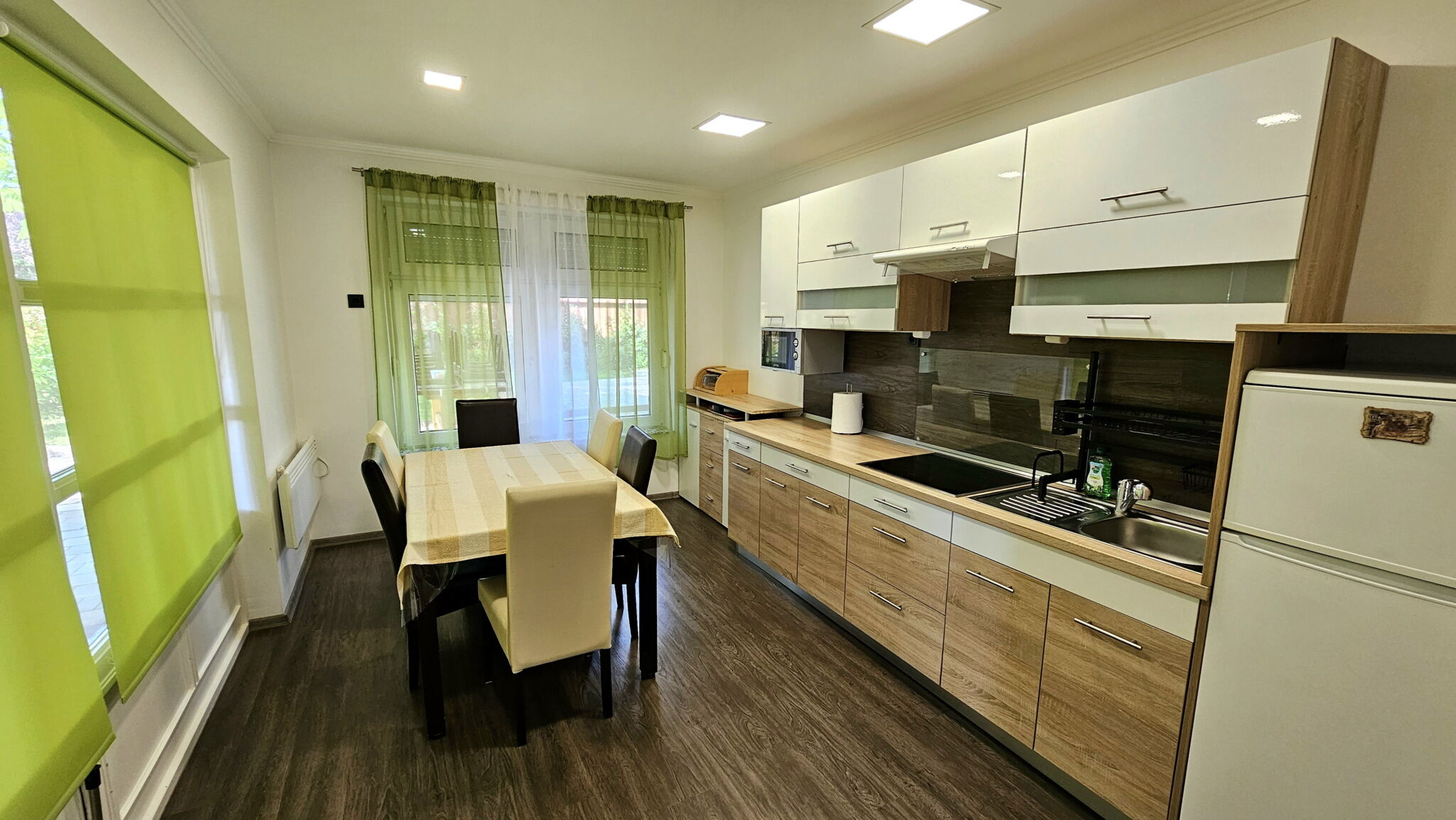 Meszi Apartmanhaz Balatonlelle