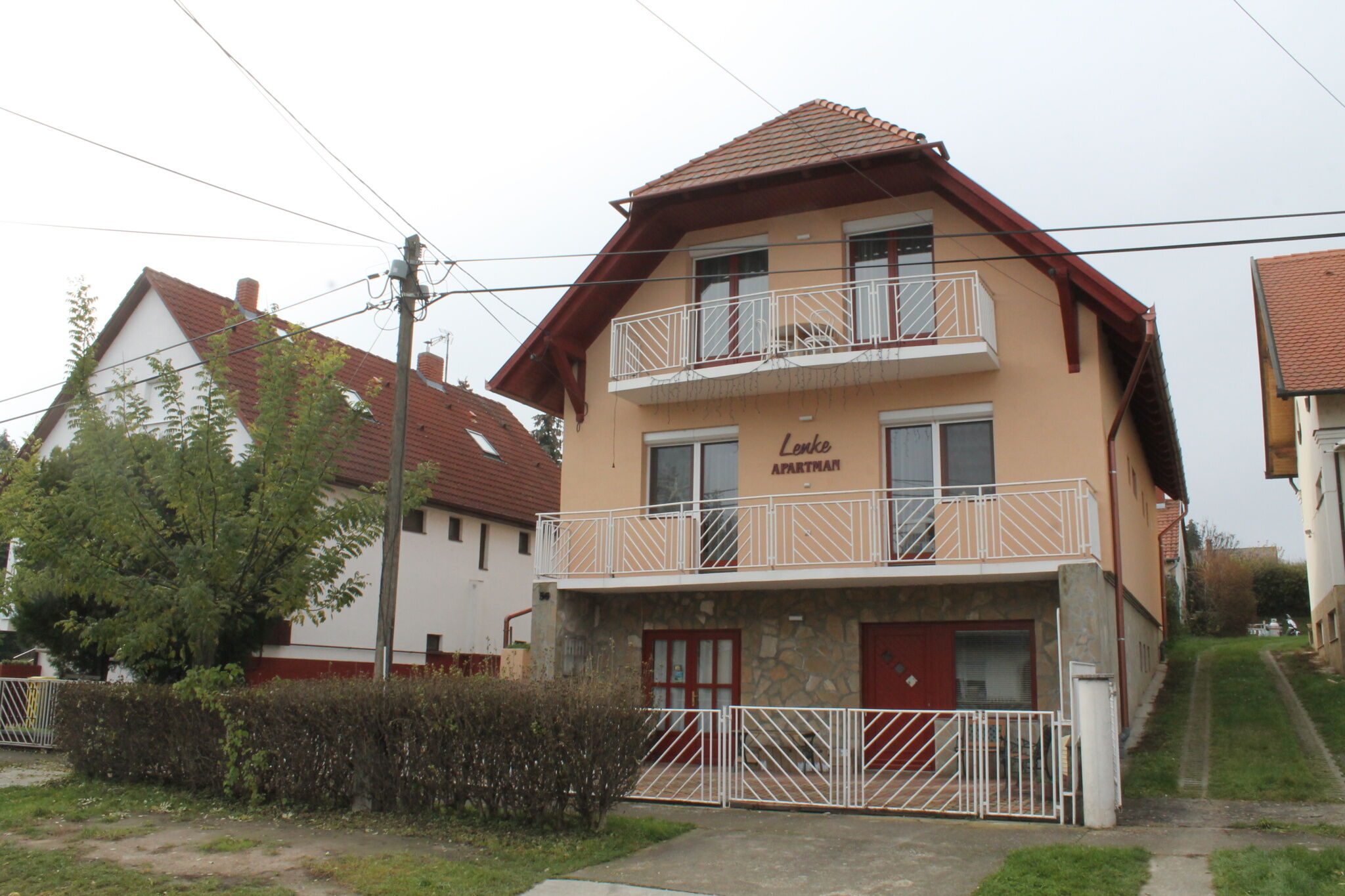 Lenke Apartmanhaz Balatonlelle