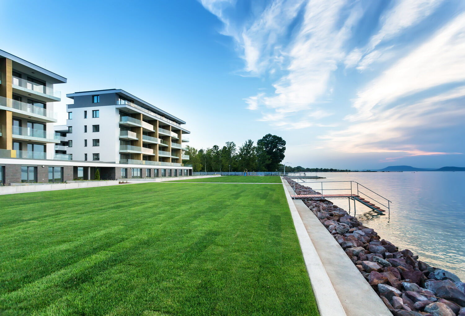 Vizpart Hullam Apartman Balatonlelle