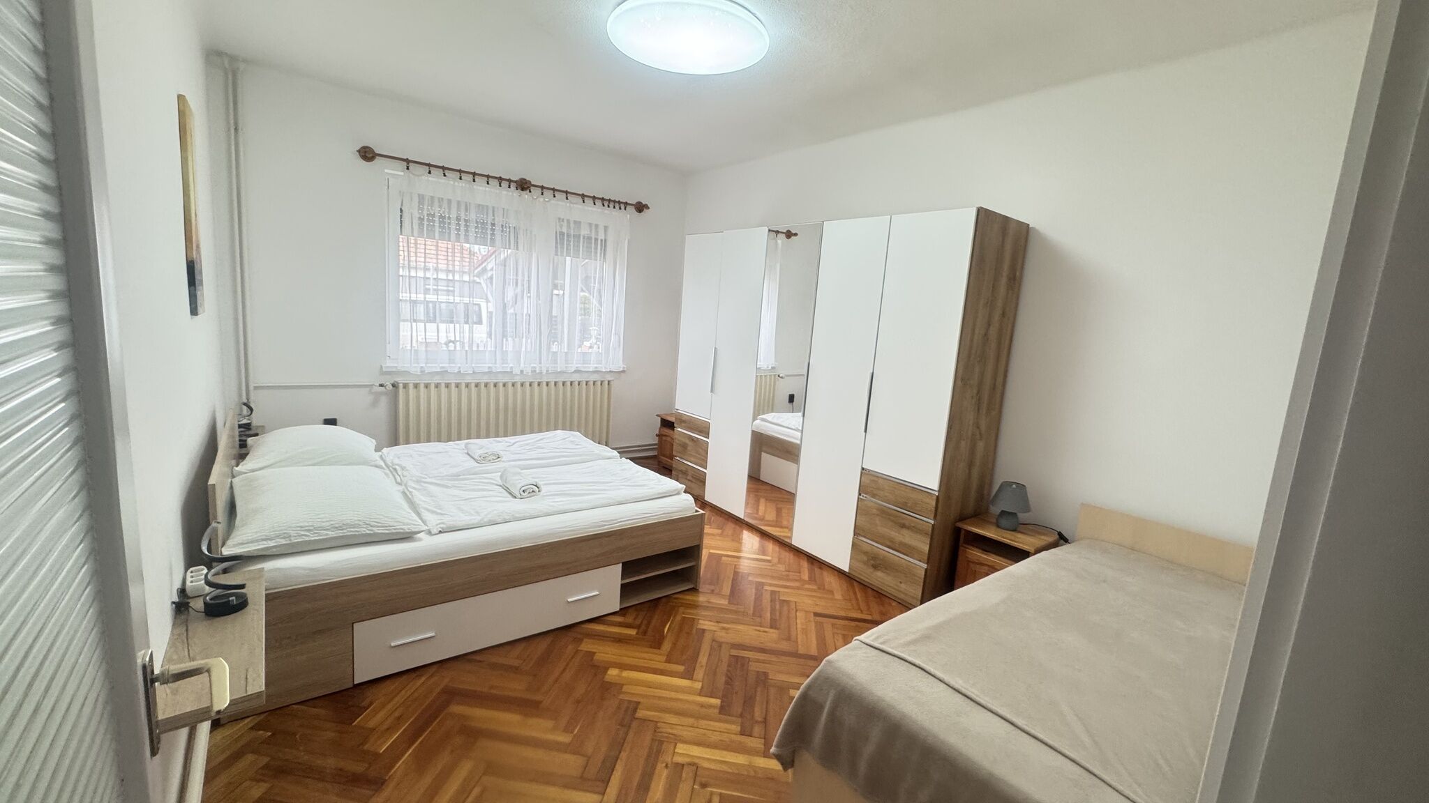 Pingvin Apartman Balatonmariafurdo