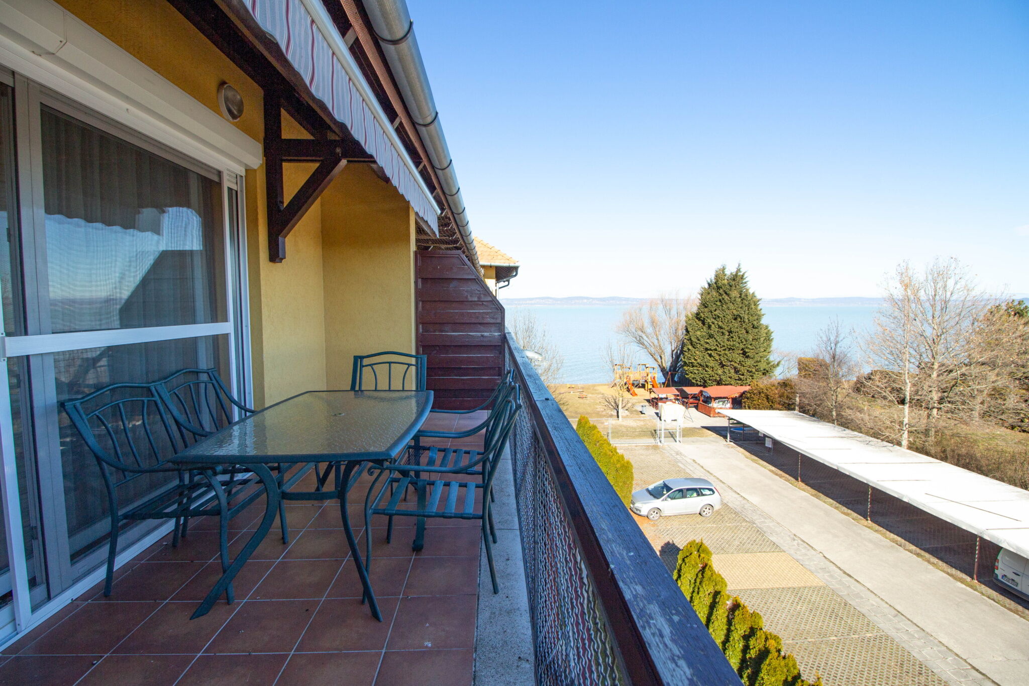 Panoramas Hullam Apartman Balatonoszod