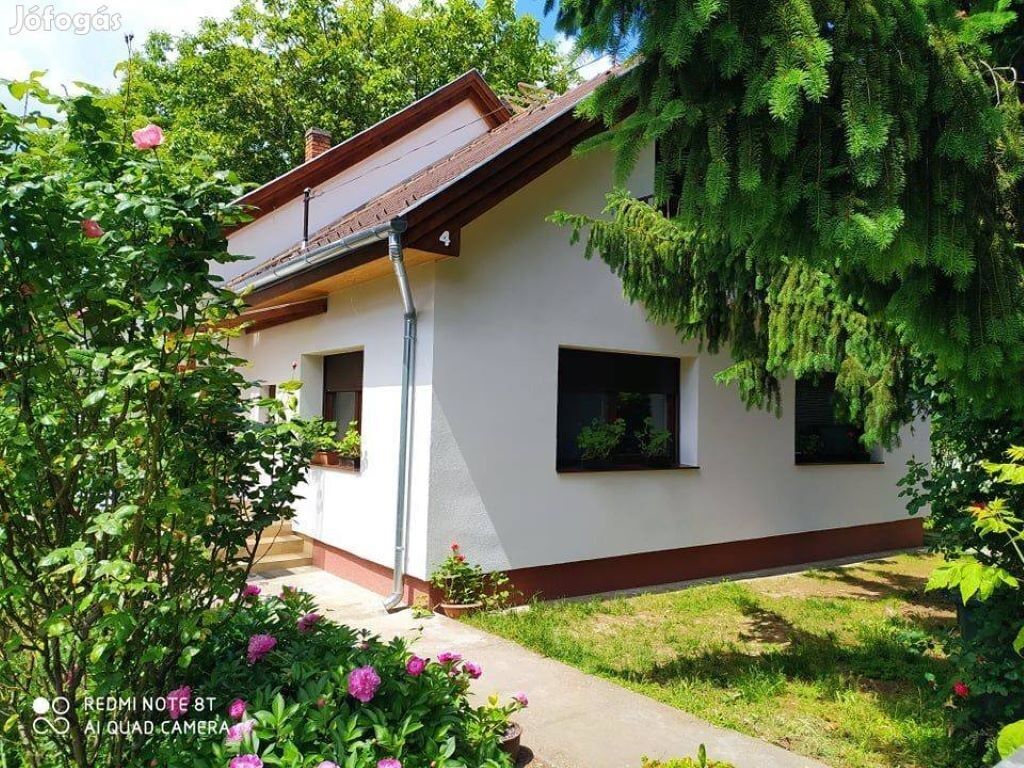 Dora Apartman Balatonszarszo
