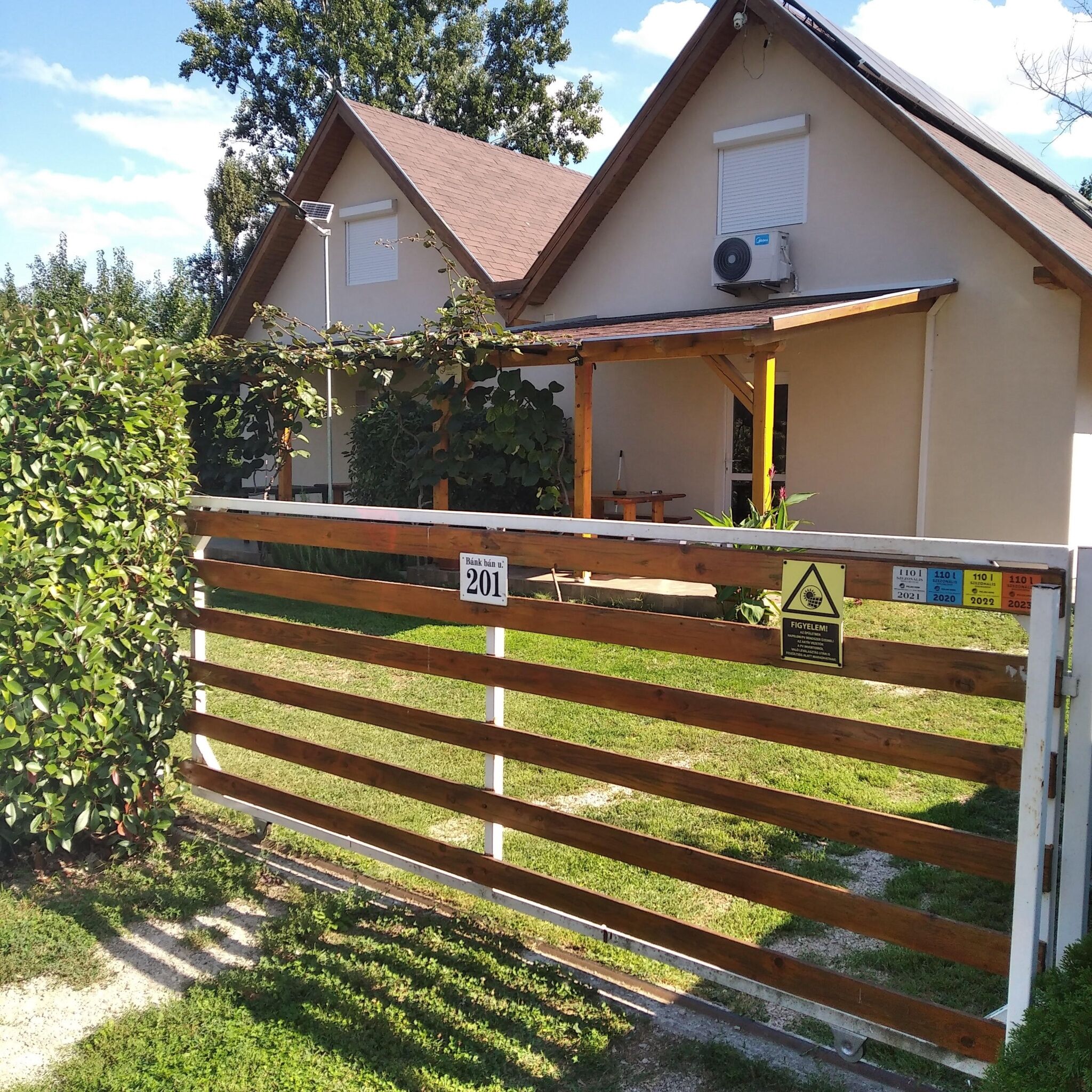 Bank Ban Apartman Balatonszemes