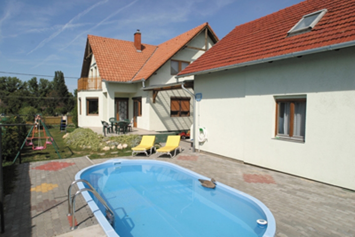 Schmal Apartman Balatonszemes