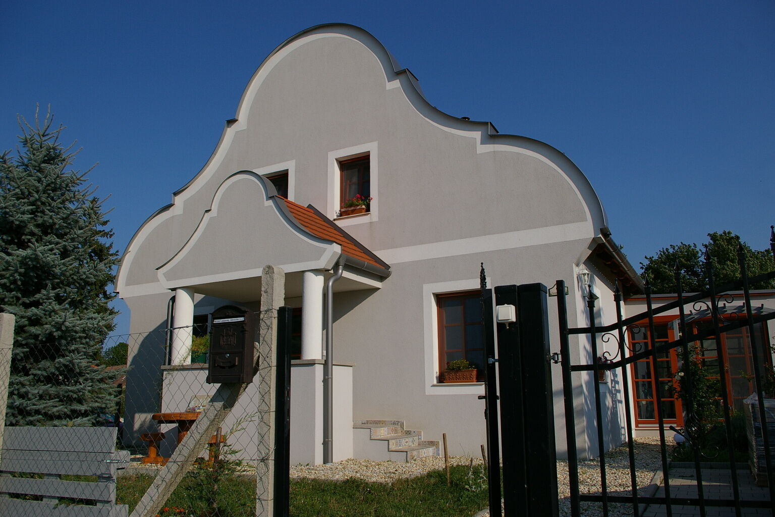 Sarkanyhazi Apartman Barnag