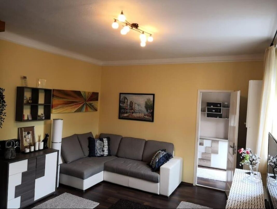 Dr. James S Apartman Budapest
