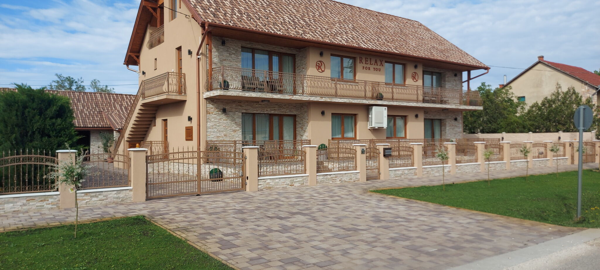 Relax For You Apartmanhaz Cserkeszolo