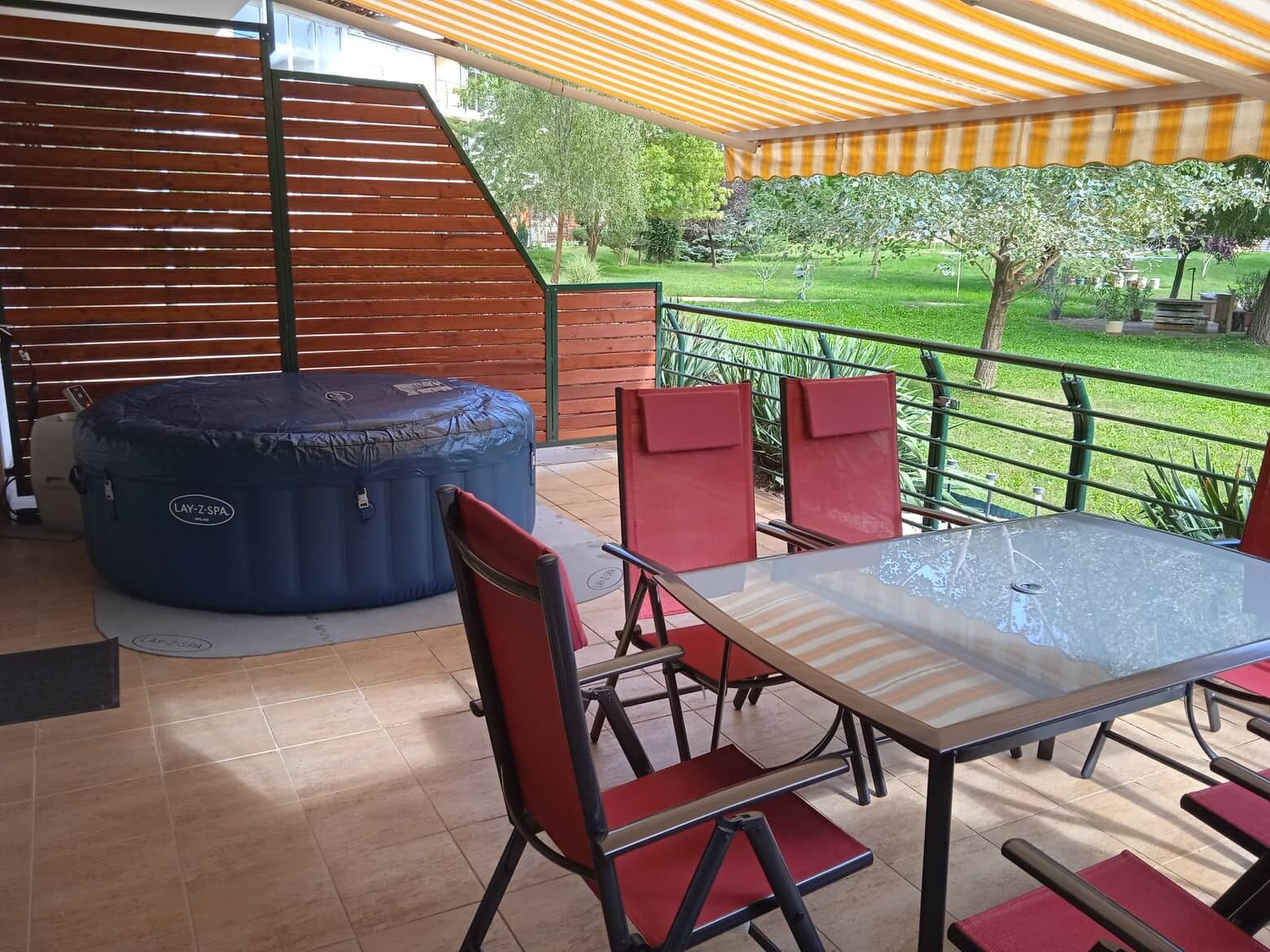 Csiriba Apartman Cserkeszolo