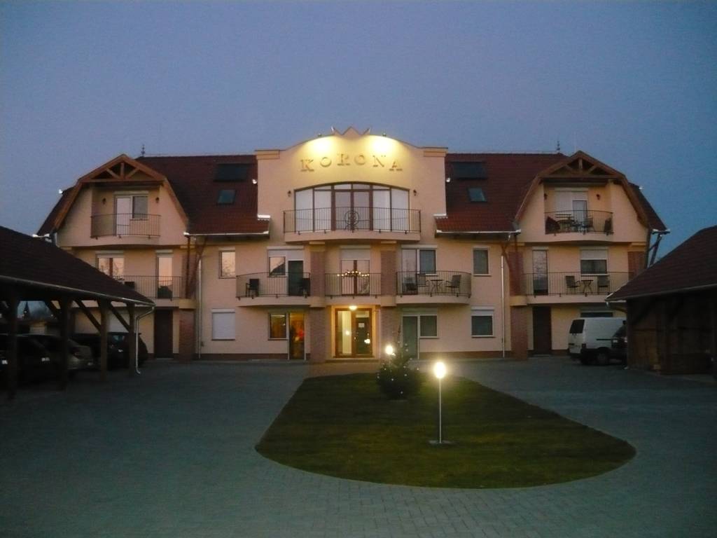 Anna Korona Apartman Cserkeszolo