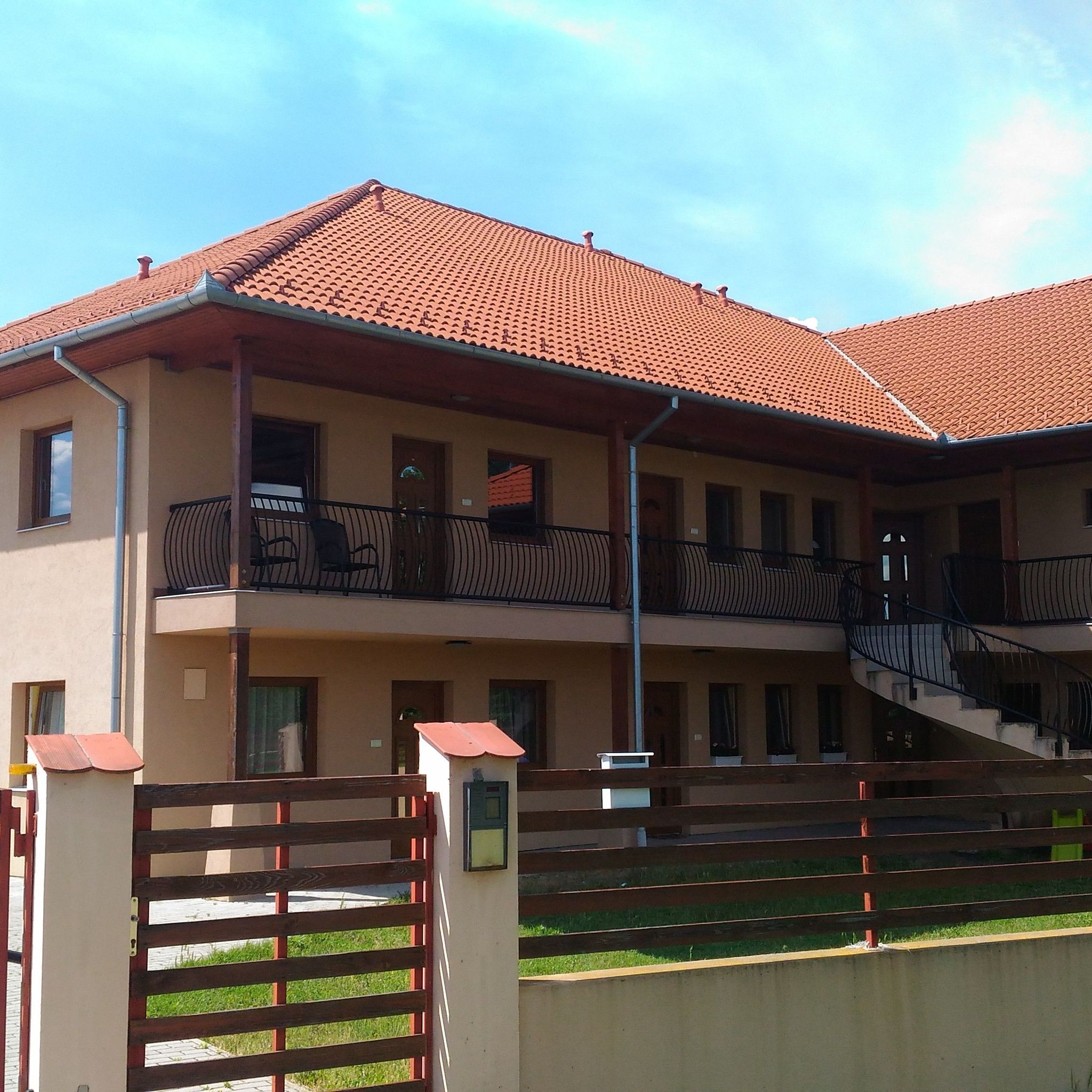Szieszta Apartman Cserkeszolo