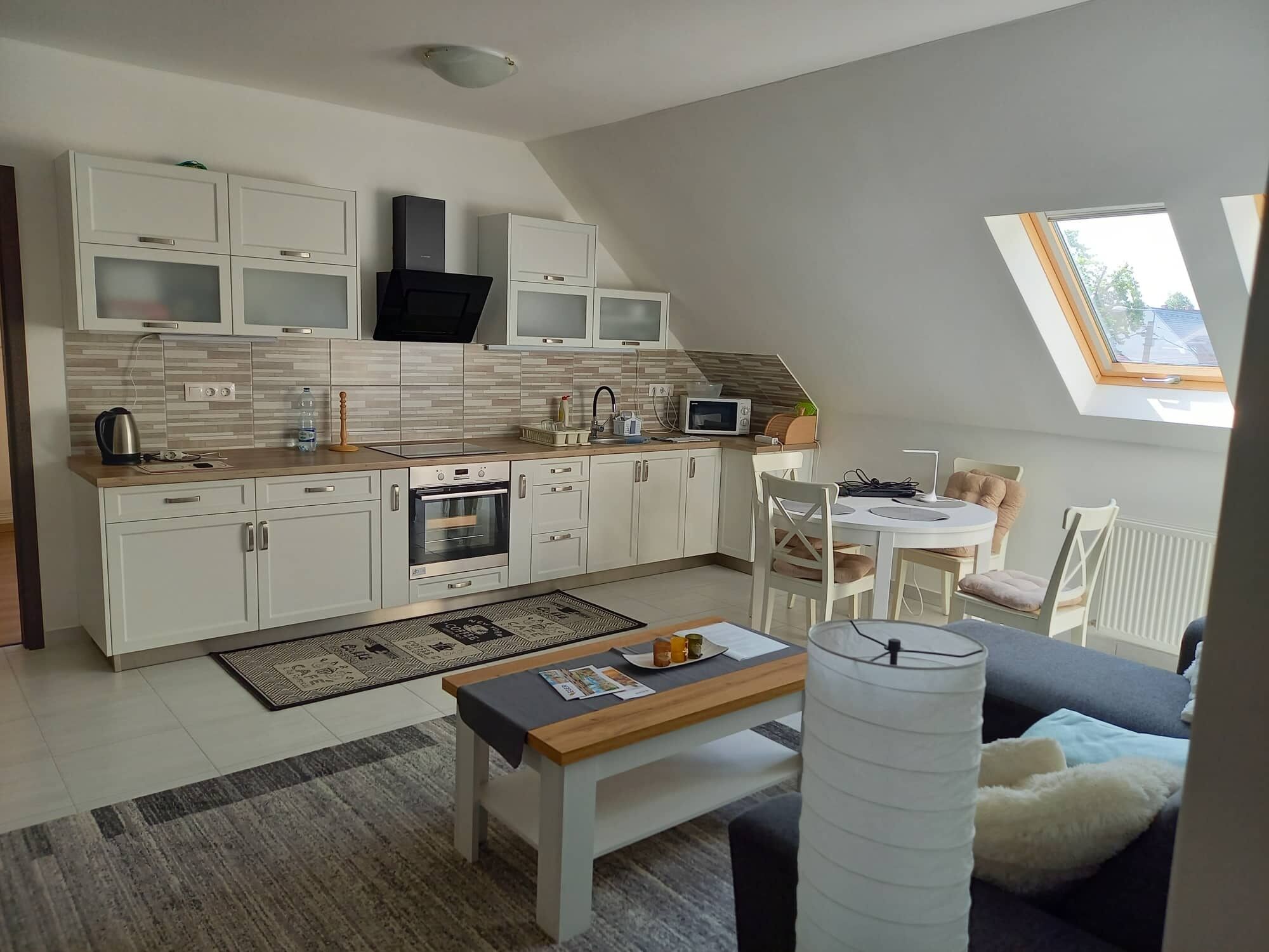 Bb Csaladi Apartman Eger