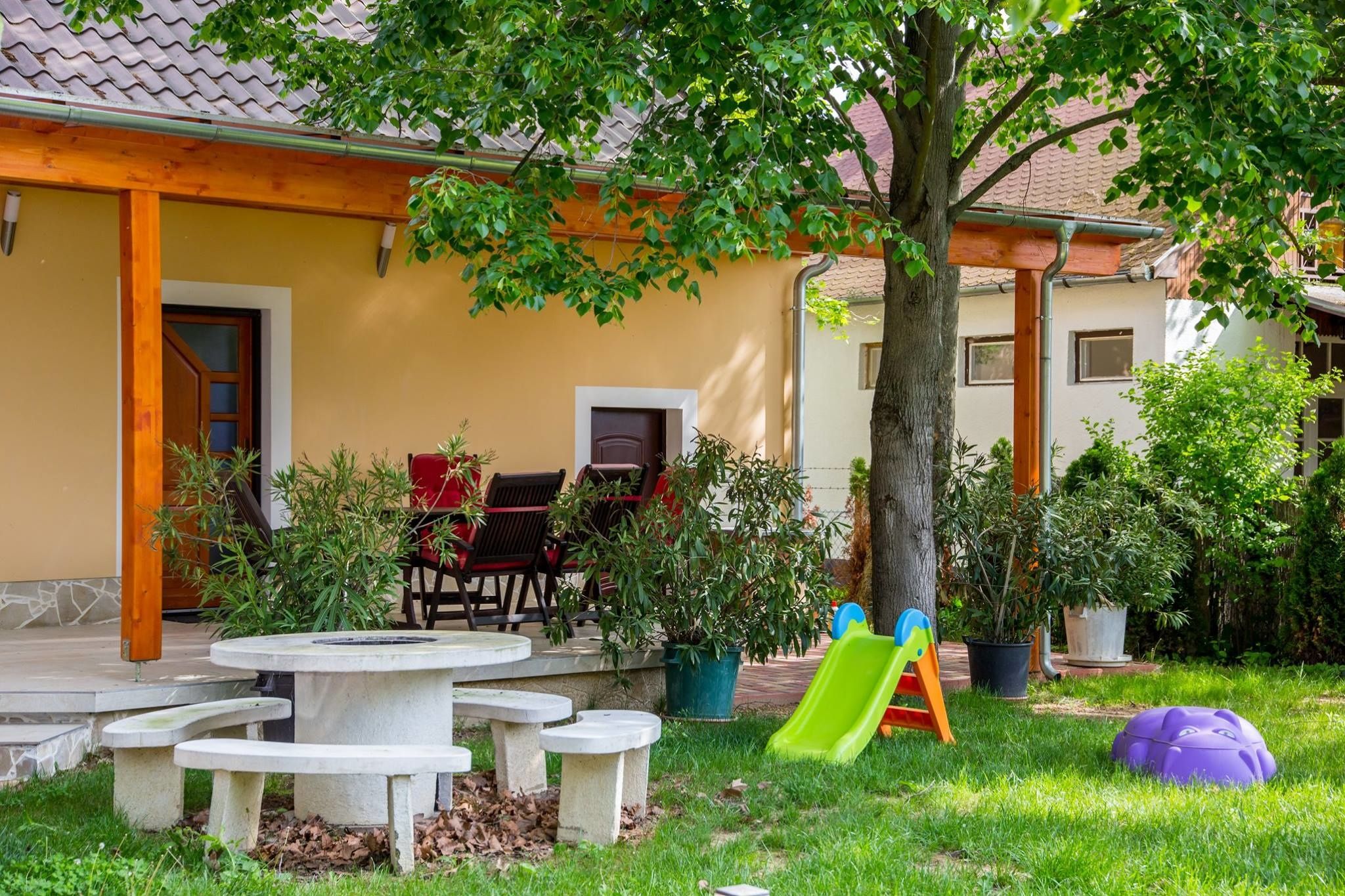 Balatoni Grill Terasz Vendeghaz Balatonkeresztur
