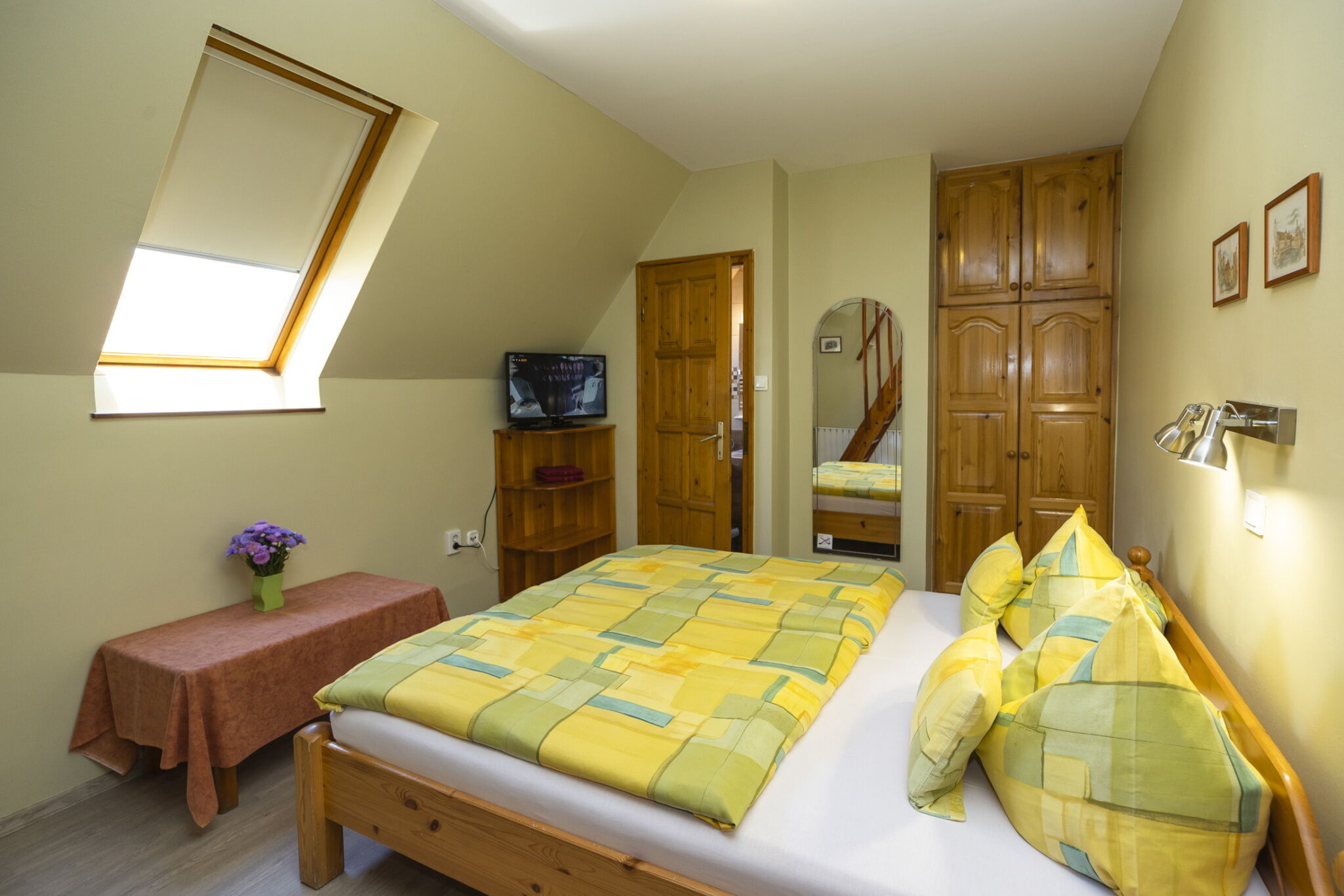 Cecey Vendeghaz Apartman Eger