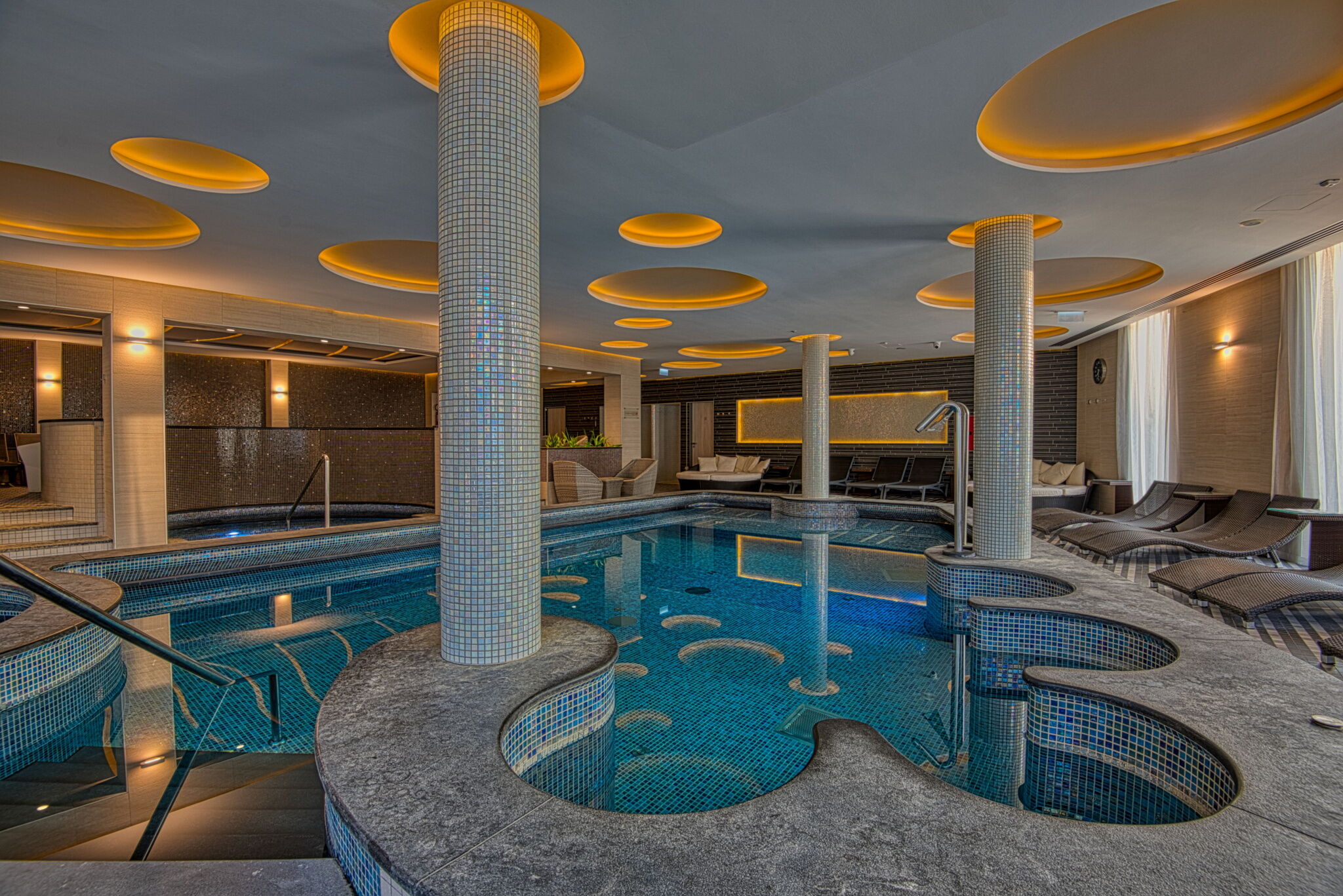 Aura Felnottbarat Hotel Balatonfured