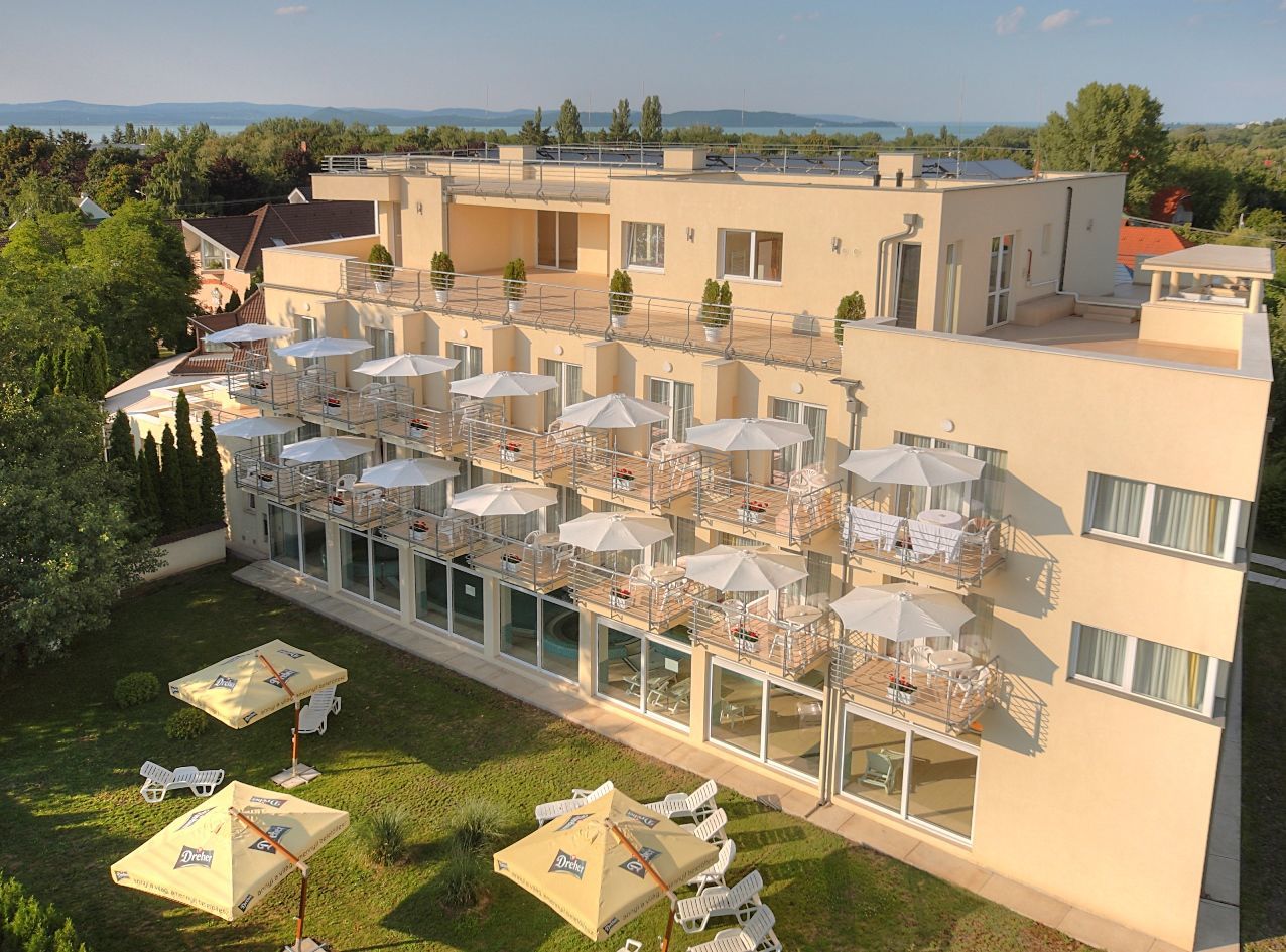Ket Korona Konferencia Es Wellness Hotel Balatonszarszo