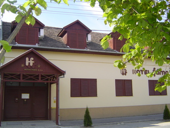 Hotel Fama Hodmezovasarhely