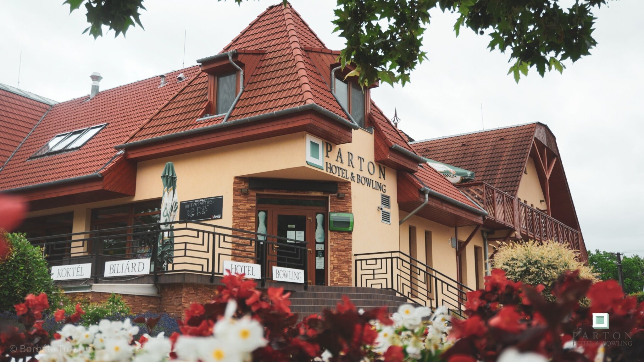 Parton Hotel Bowling Tiszakecske