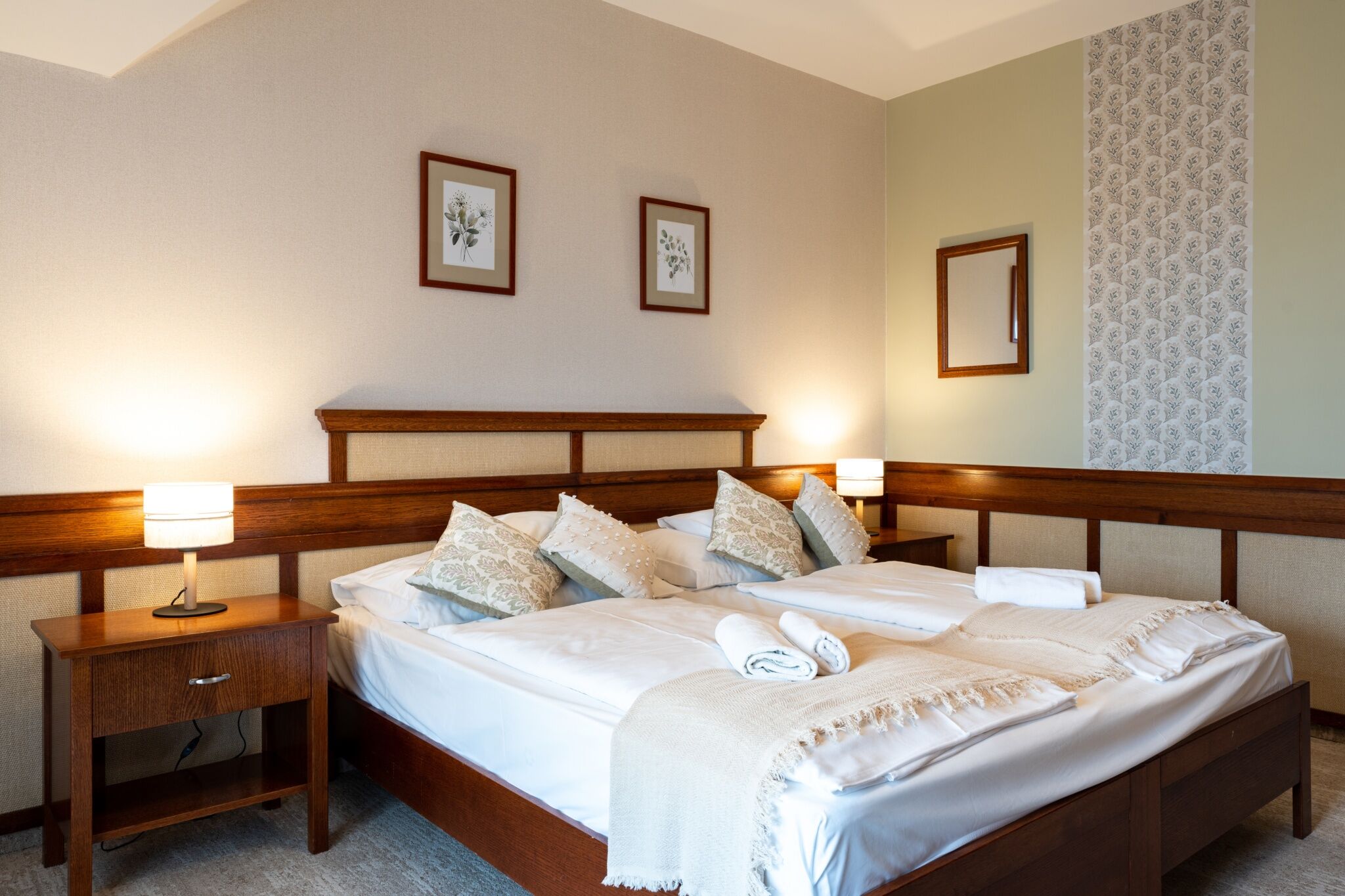 Hotel Kardosfa Zselickisfalud