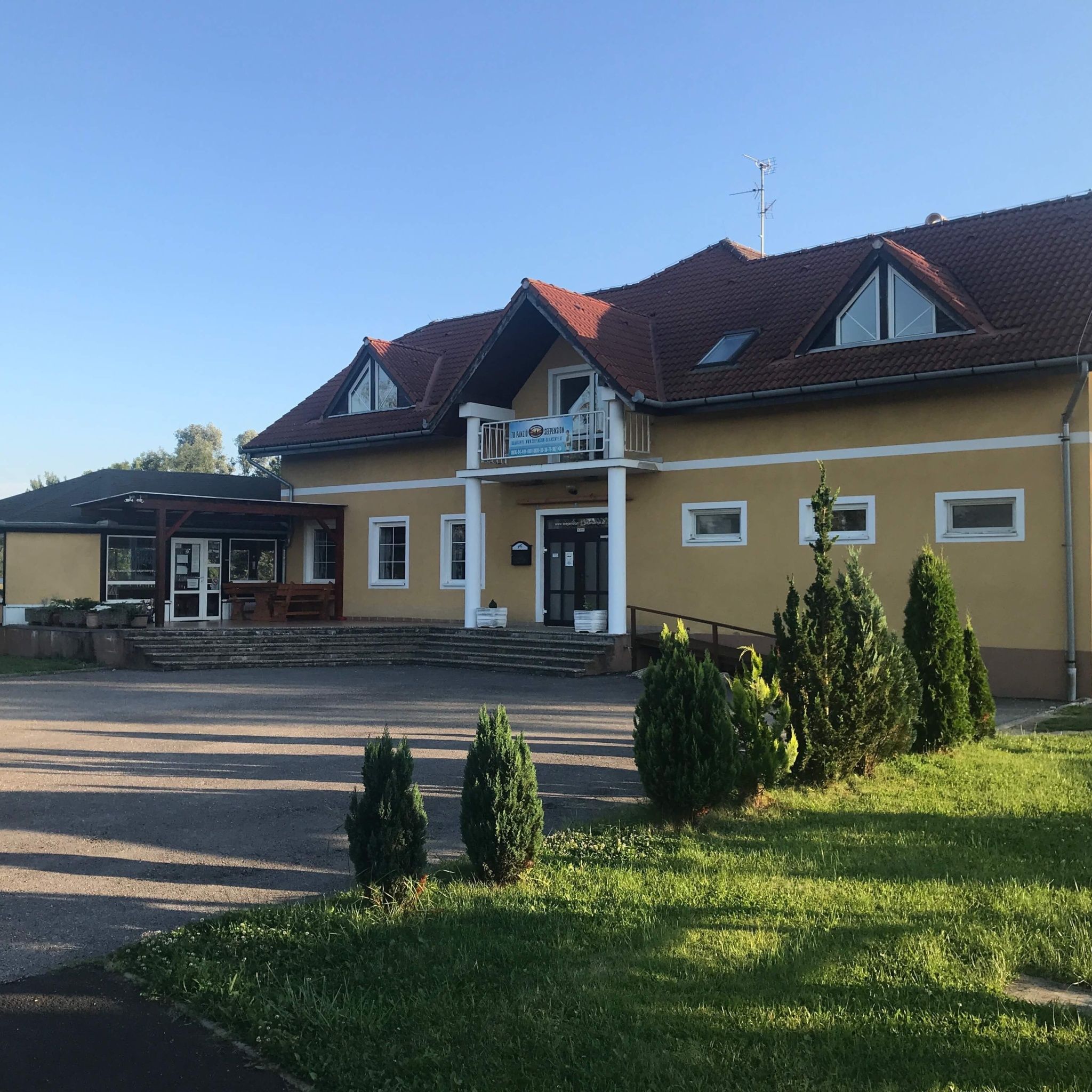 To Panzio Bajansenye