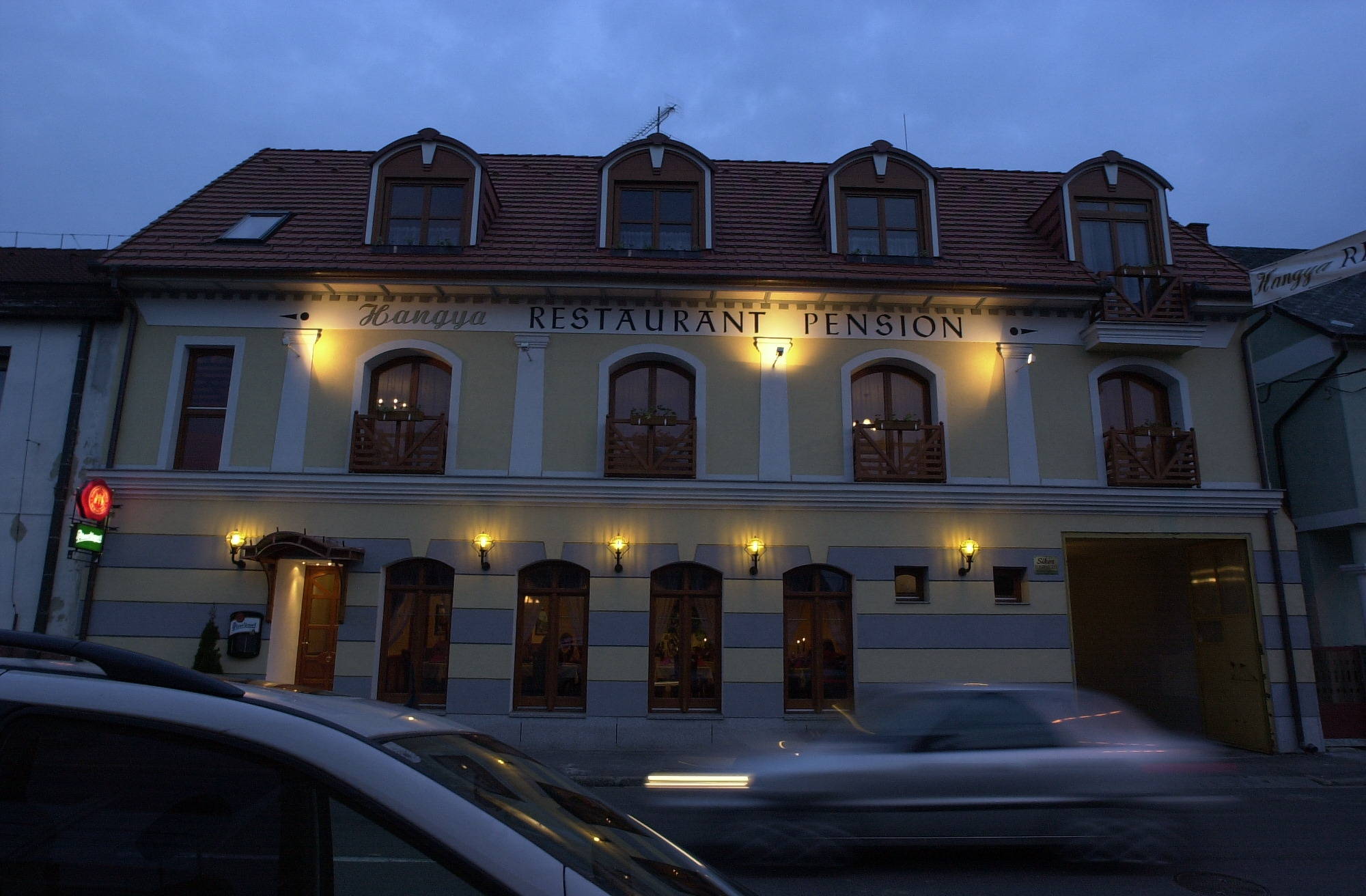 Hangya Panzio Etterem Csepreg