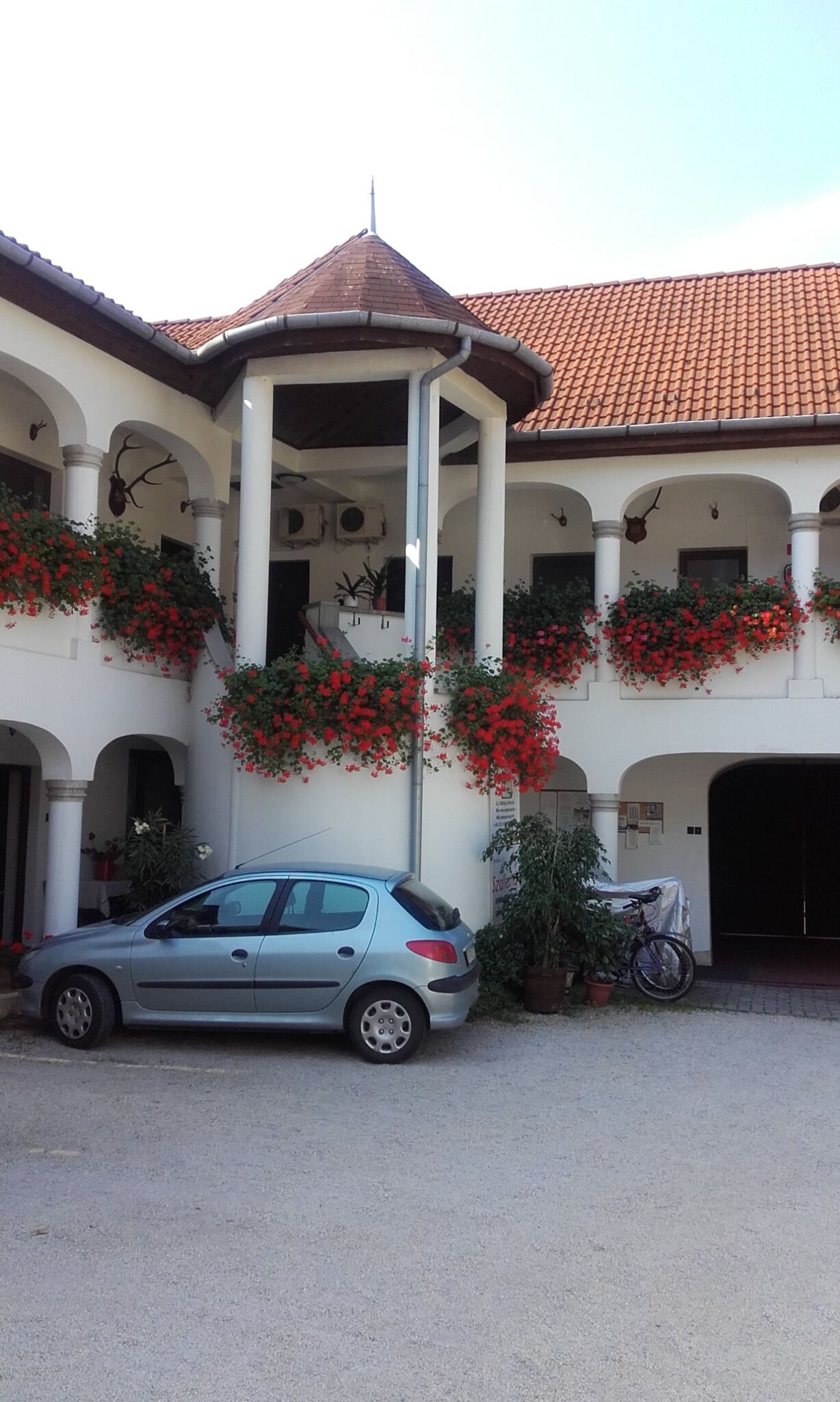 Eden Panzio Eger