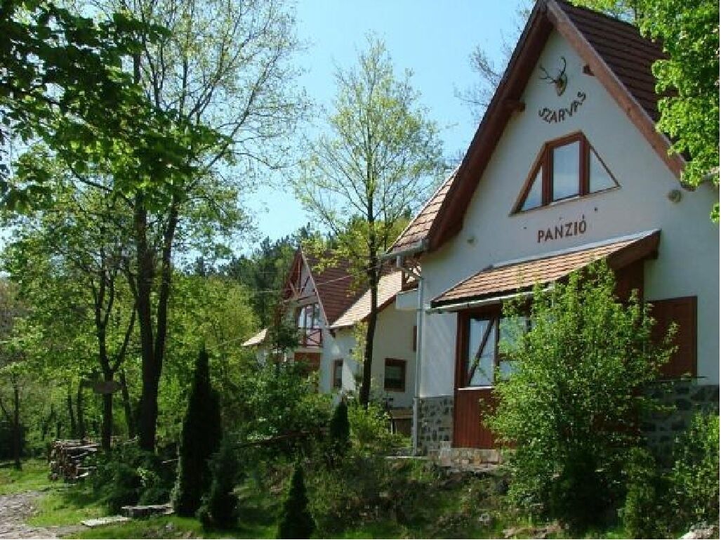 Szarvas Panzio Erdobenye