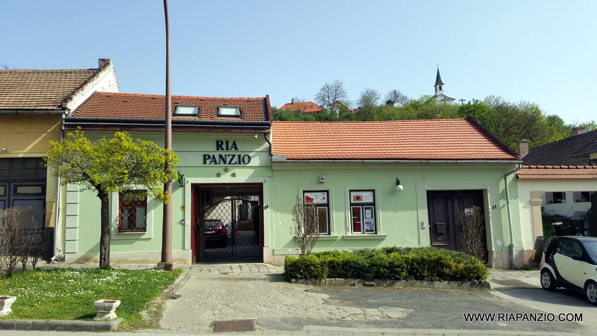 Ria Panzio Esztergom