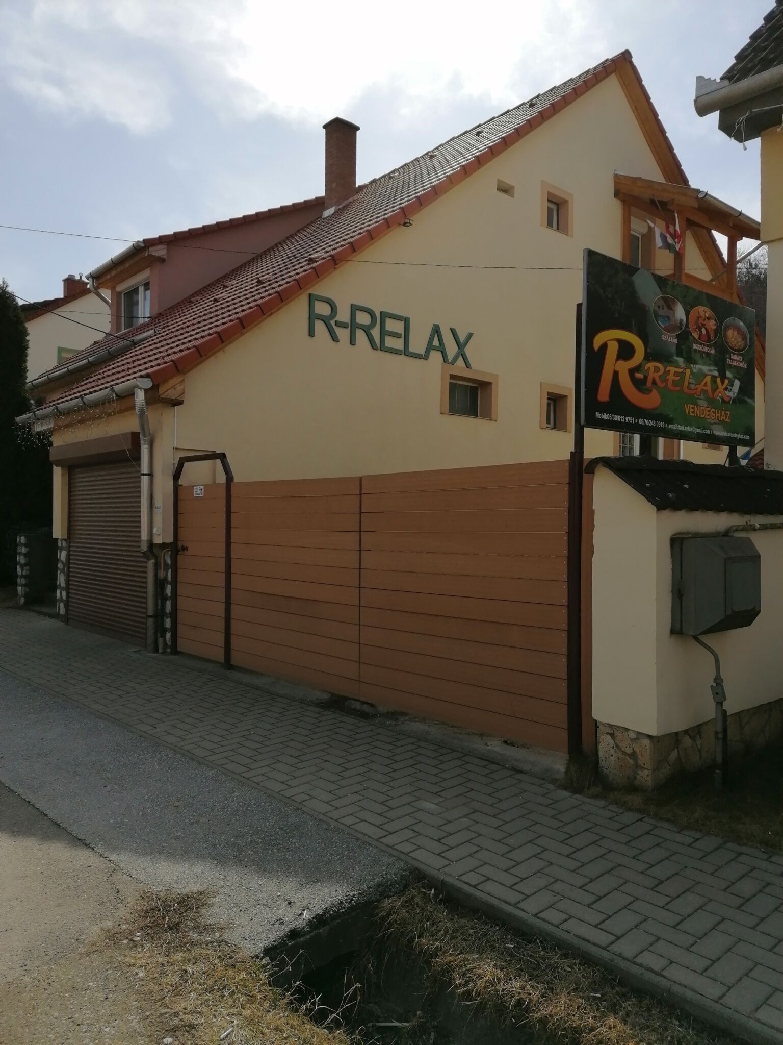 R Relax Vendeghaz Egerszalók