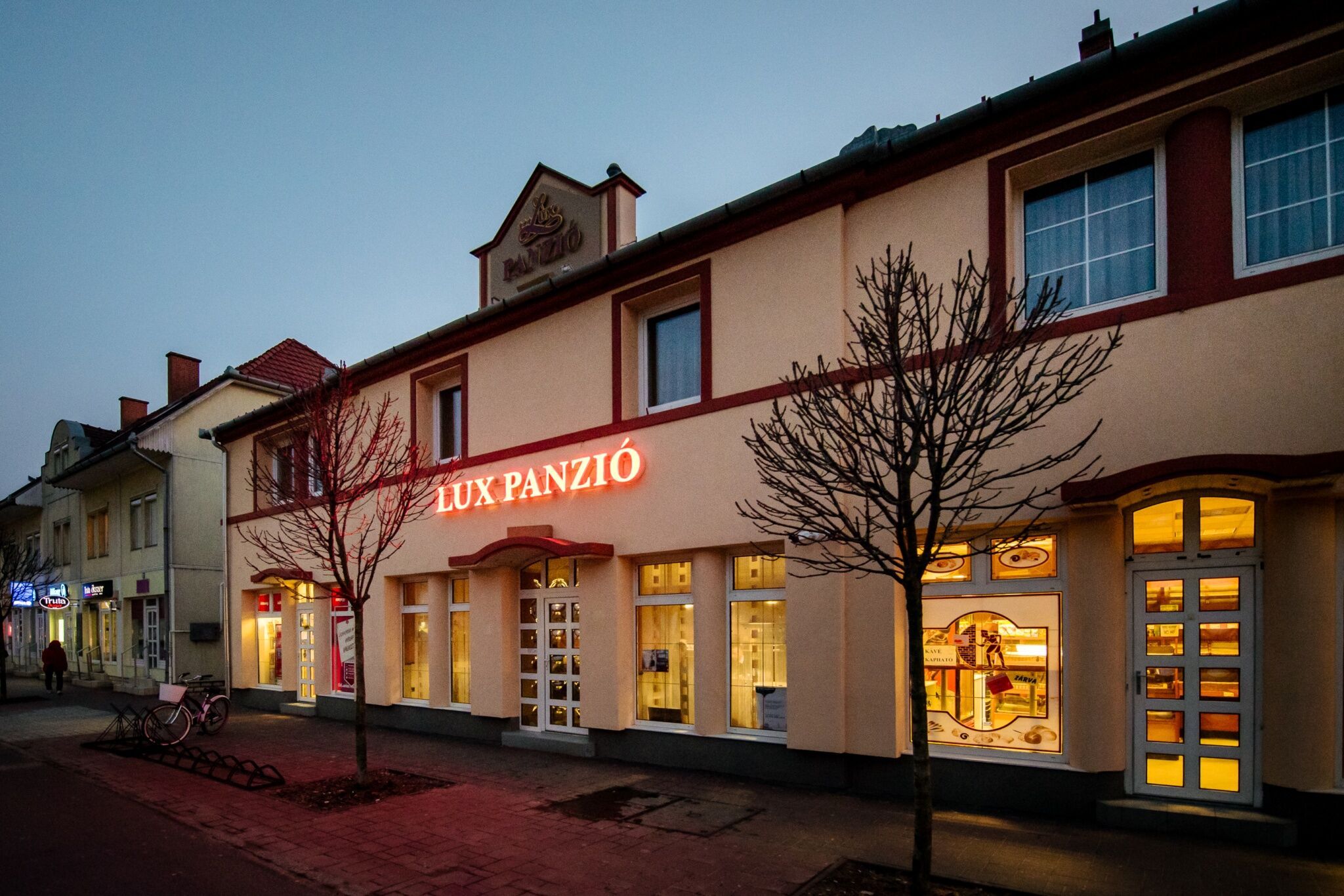 Lux Panzio Szarvas