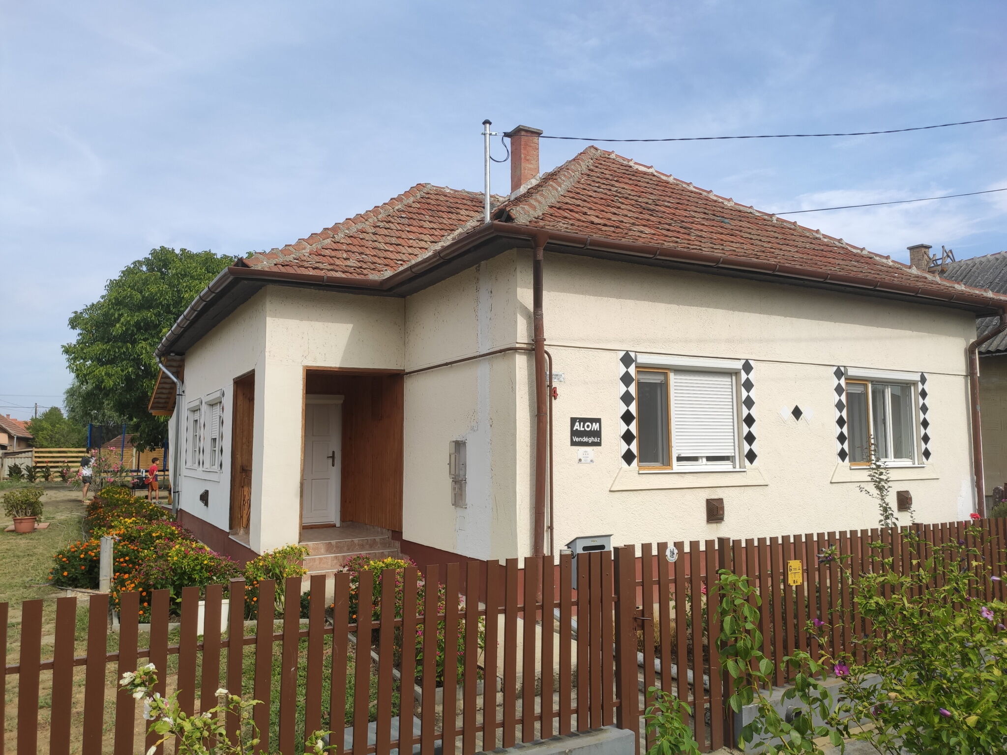 Alom Vendeghaz*** Abadszalok