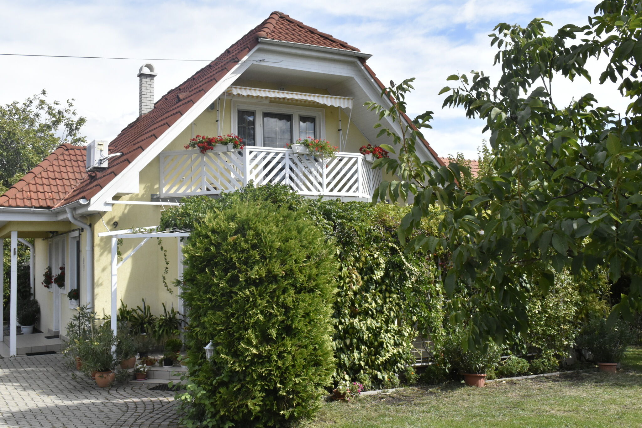 Andrea Vendeghaz Balatonalmadi