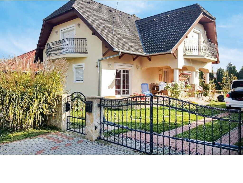 Pelso Vendeghaz Balatonbereny