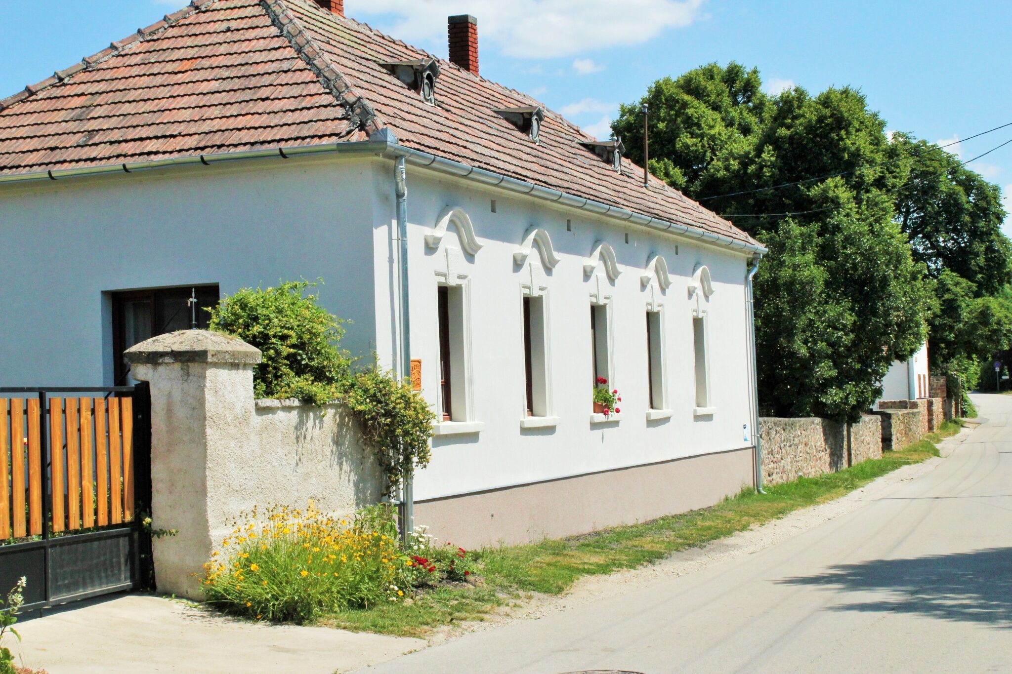 Tekeress Vendeghaz Kaptalantoti