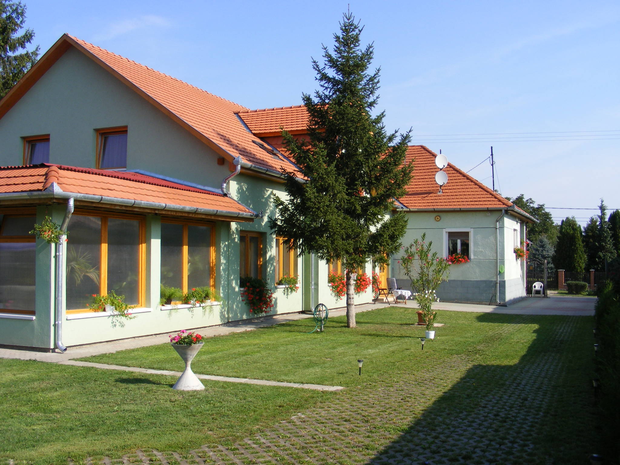 Tunde Vendeghaz Bernecebarati